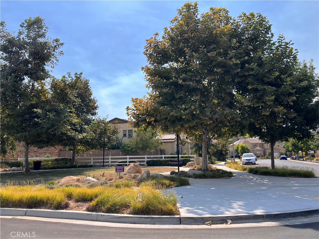 5619 Avenida De Portugal