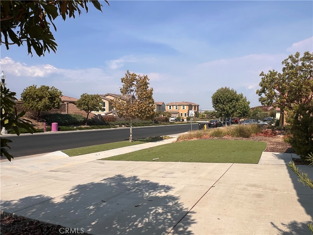 5619 Avenida De Portugal