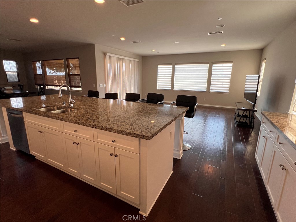 5619 Avenida De Portugal