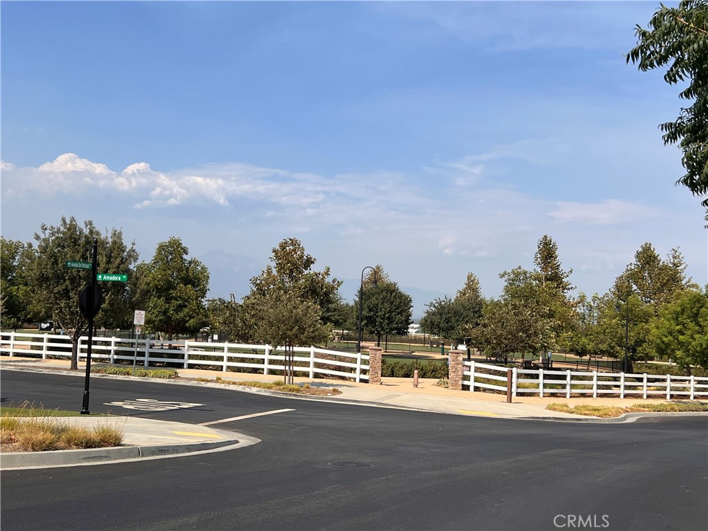 5619 Avenida De Portugal