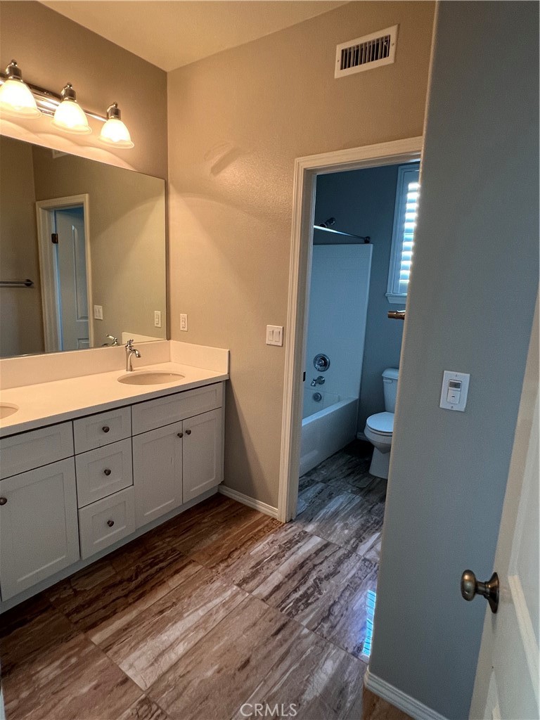 5619 Avenida De Portugal