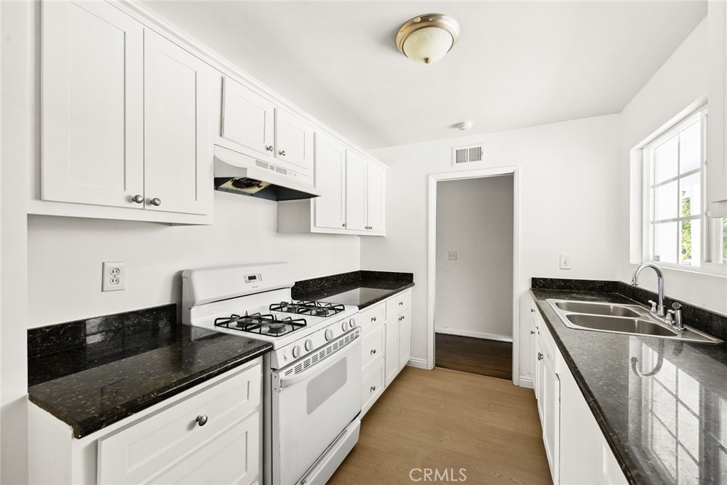 15821 Fellowship Street