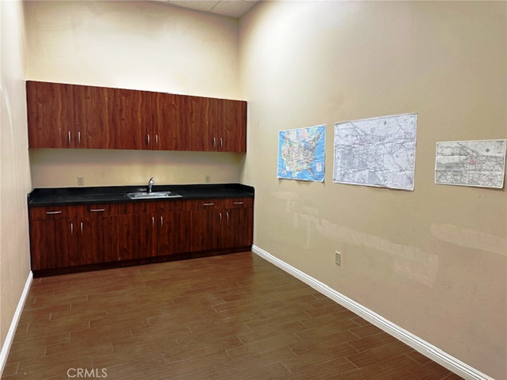 1175 S Grove Avenue 104