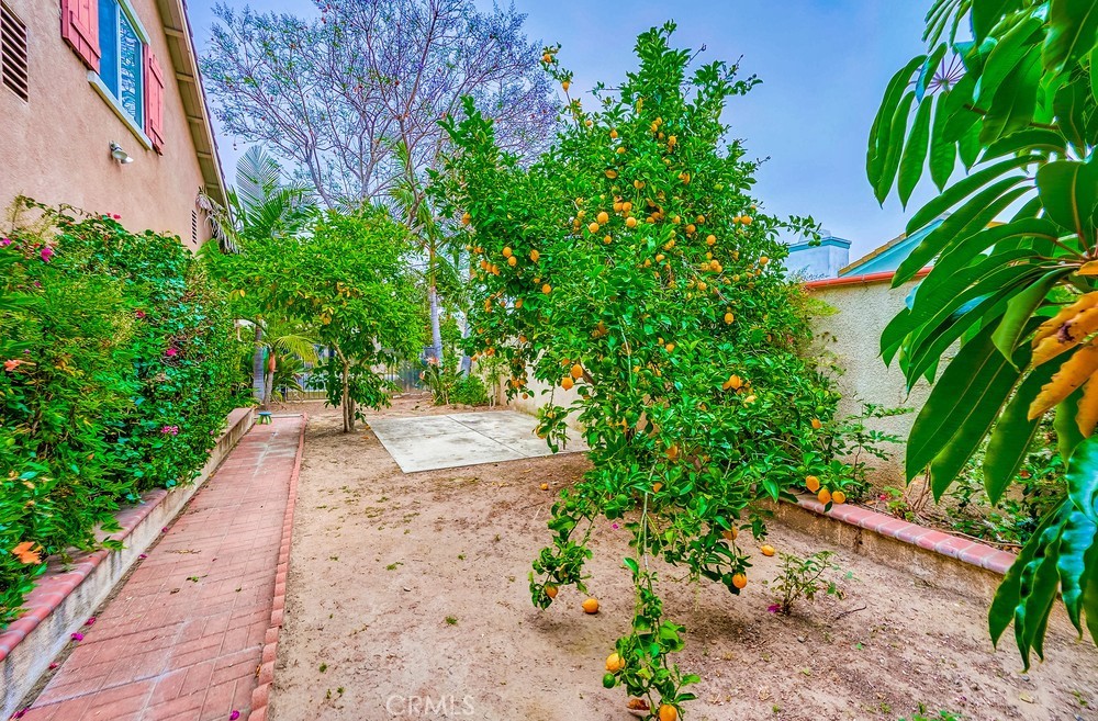 12998 Orange Avenue