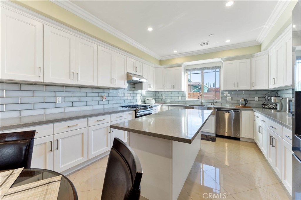 5123 Santa Anita Avenue