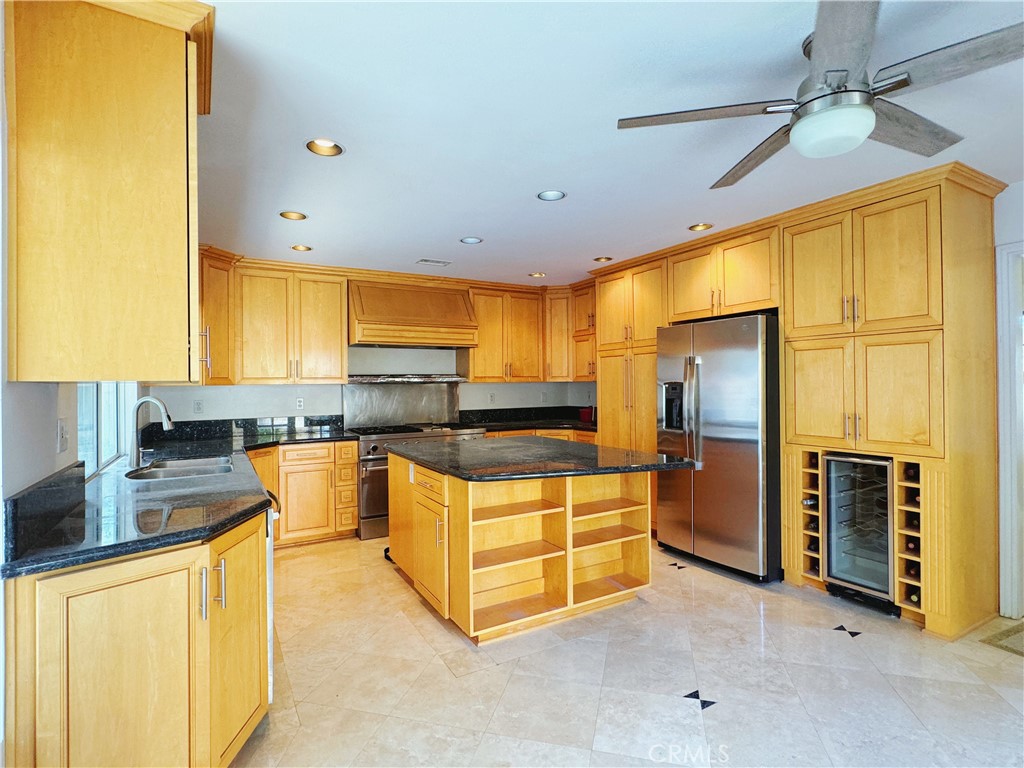 1520 Autumn Hill Road