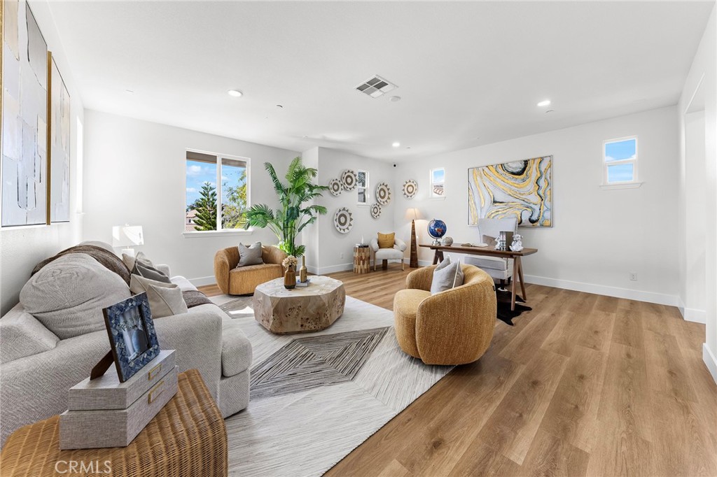 7109 Sunnyside Place