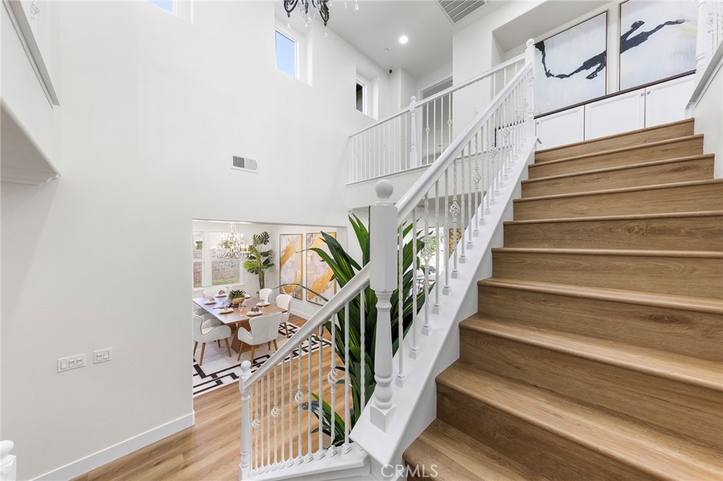 7109 Sunnyside Place