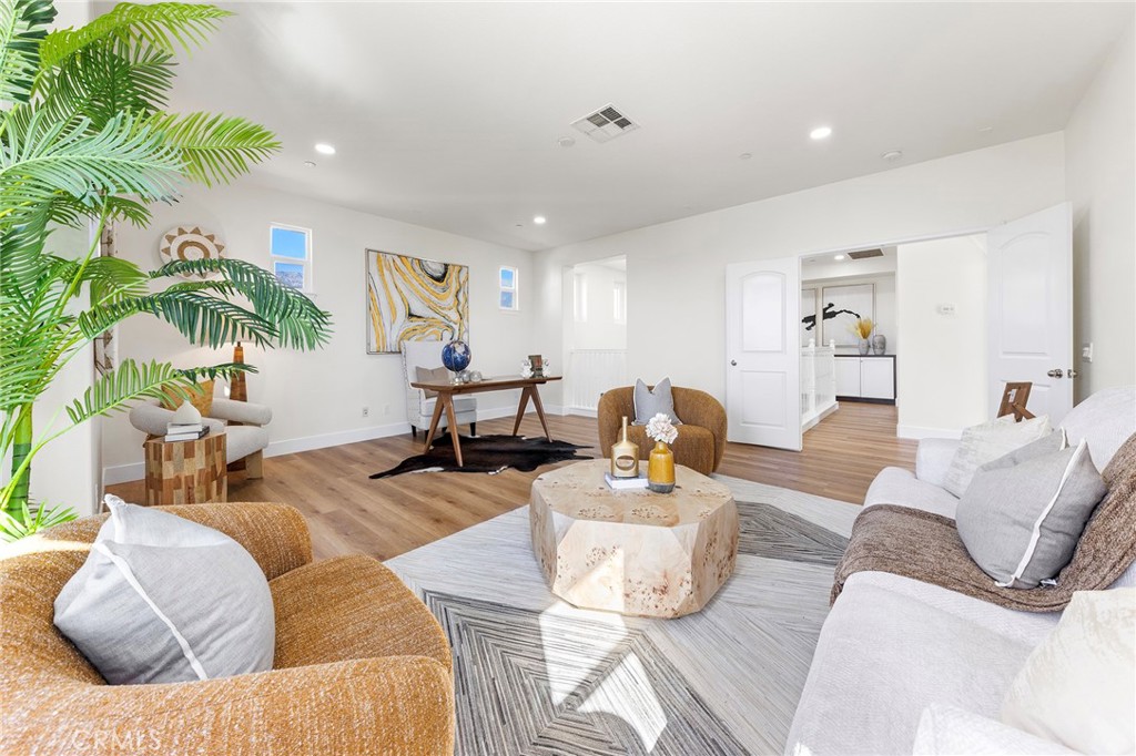 7109 Sunnyside Place