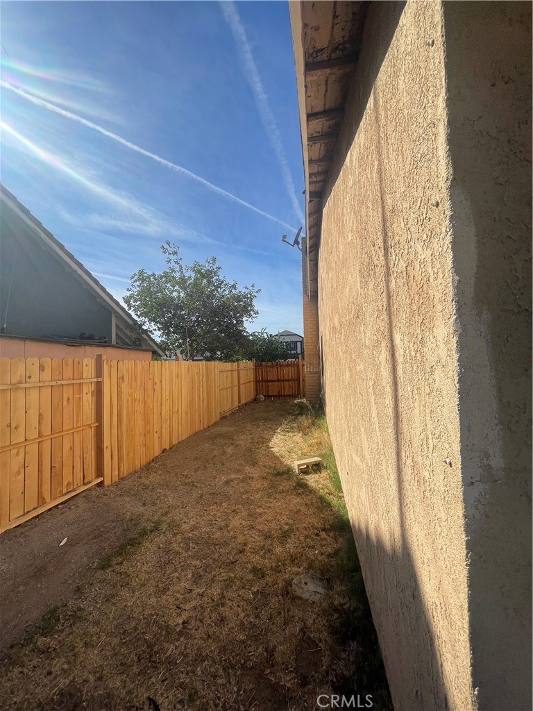 2719 S Del Norte Avenue