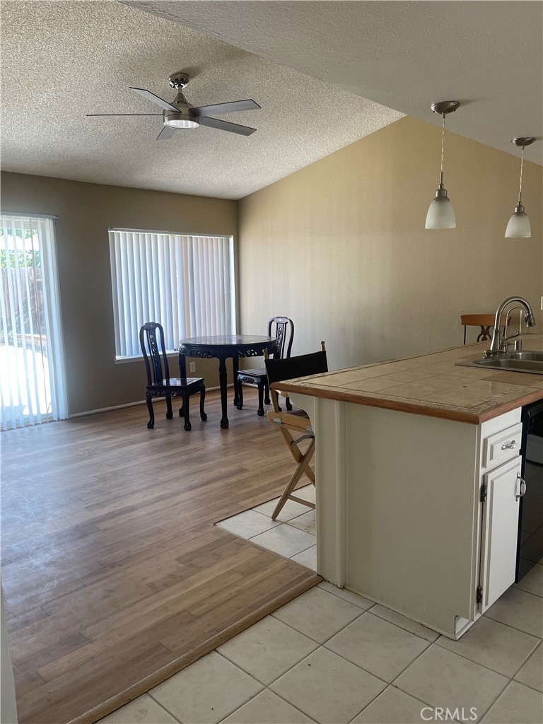 2719 S Del Norte Avenue