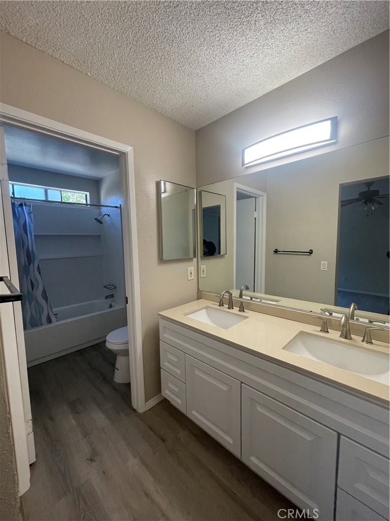 2719 S Del Norte Avenue