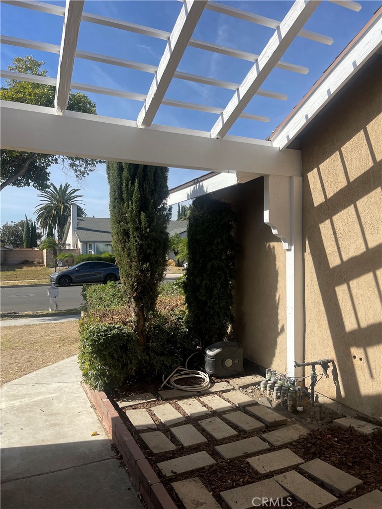 2719 S Del Norte Avenue