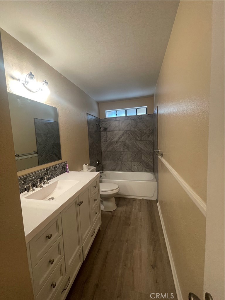 2719 S Del Norte Avenue