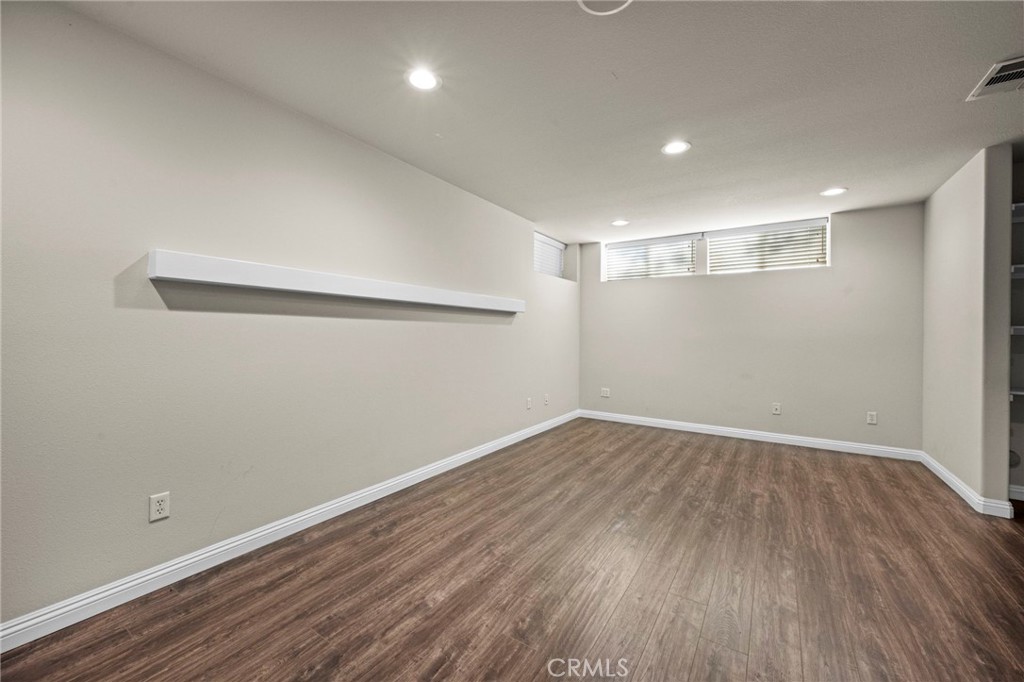 1444 Oakwood Way