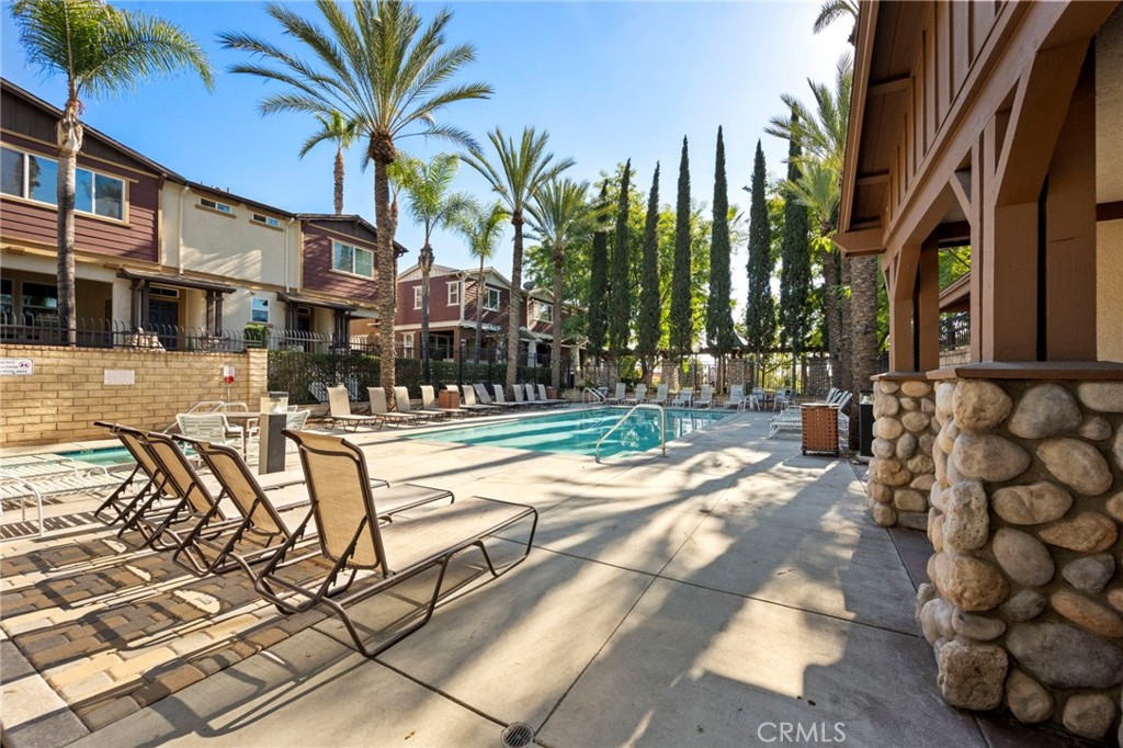 1444 Oakwood Way
