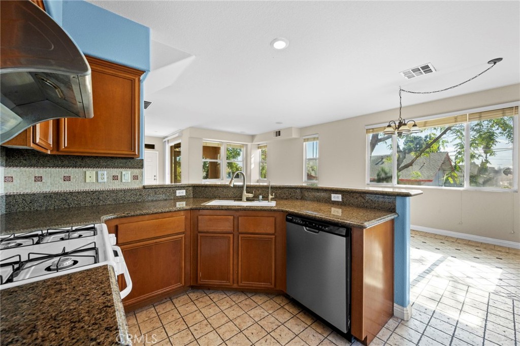 1444 Oakwood Way
