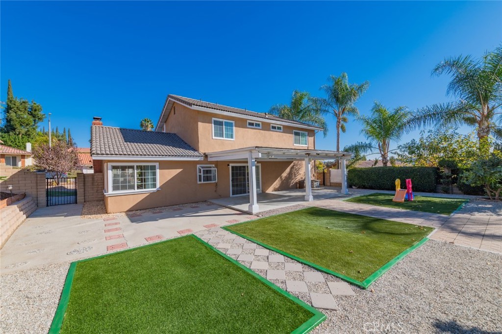 521 Avenida Presidio