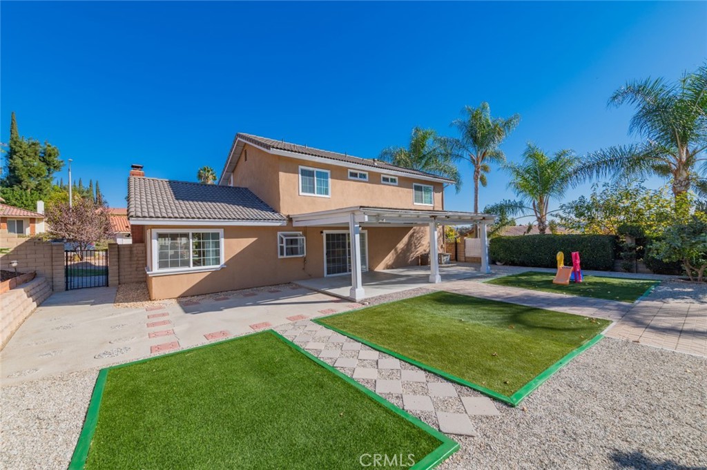 521 Avenida Presidio