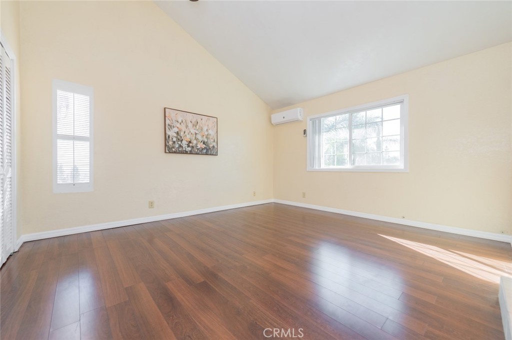 521 Avenida Presidio