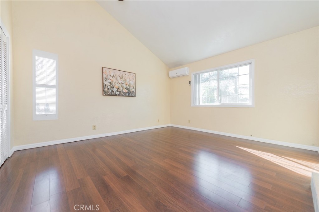 521 Avenida Presidio