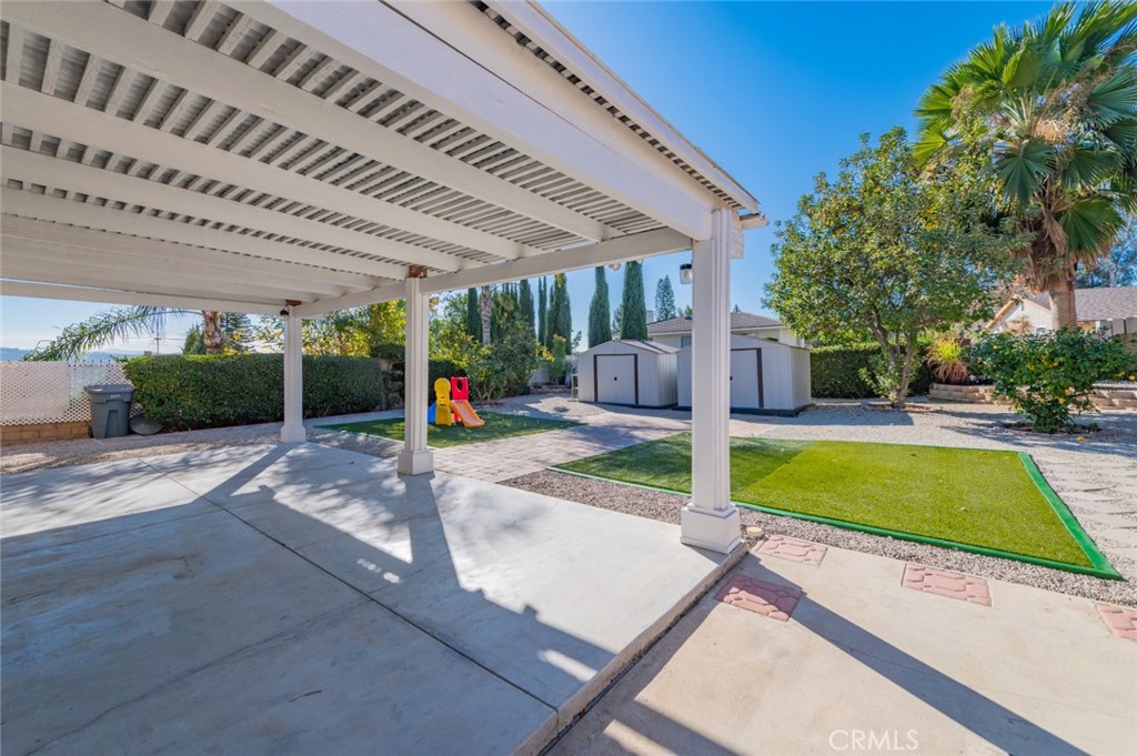 521 Avenida Presidio