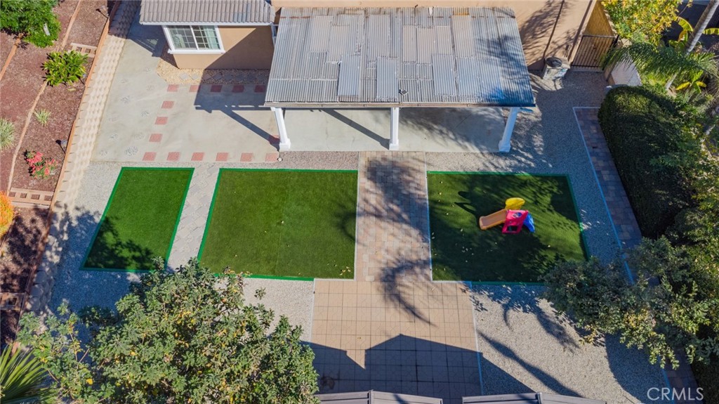 521 Avenida Presidio