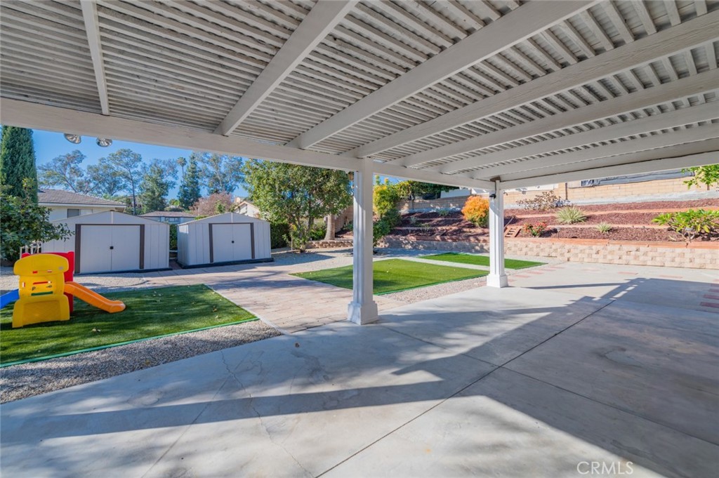 521 Avenida Presidio