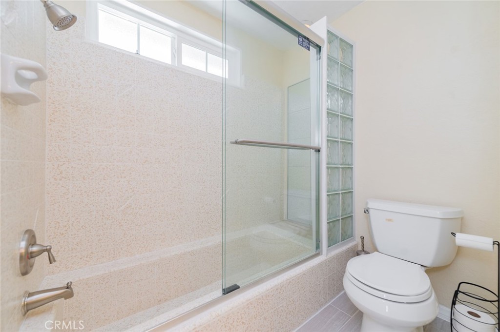 521 Avenida Presidio