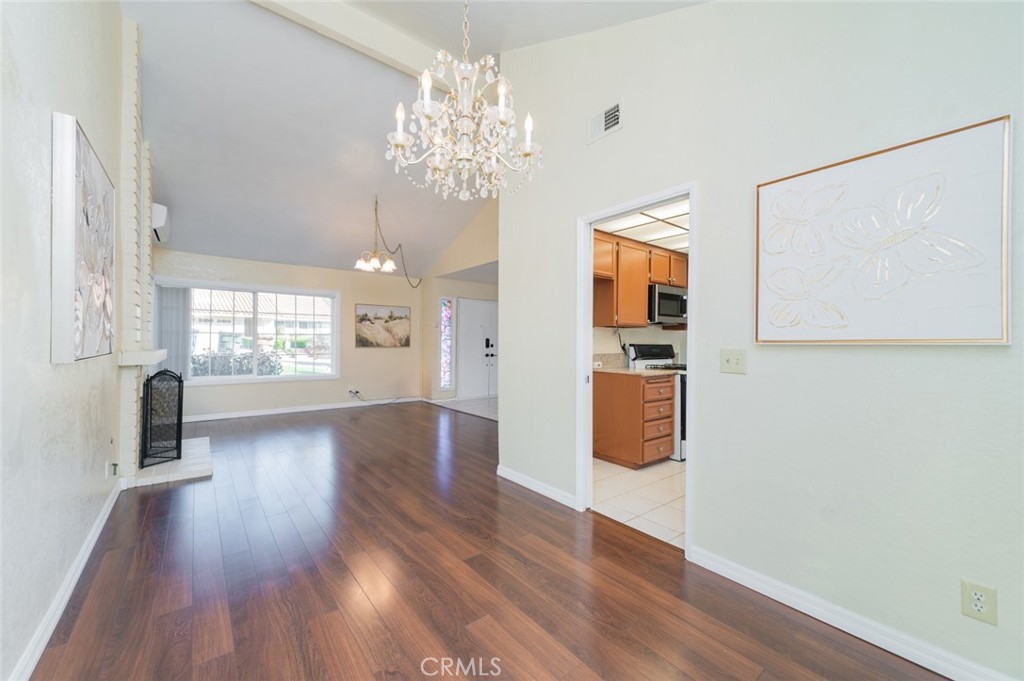 521 Avenida Presidio