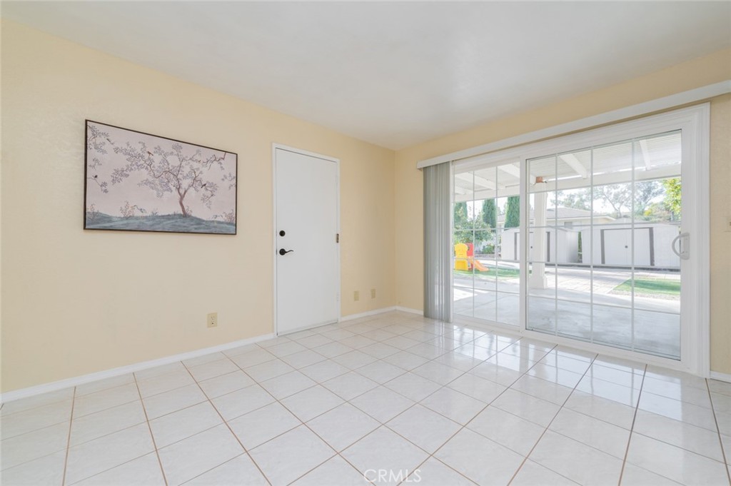 521 Avenida Presidio