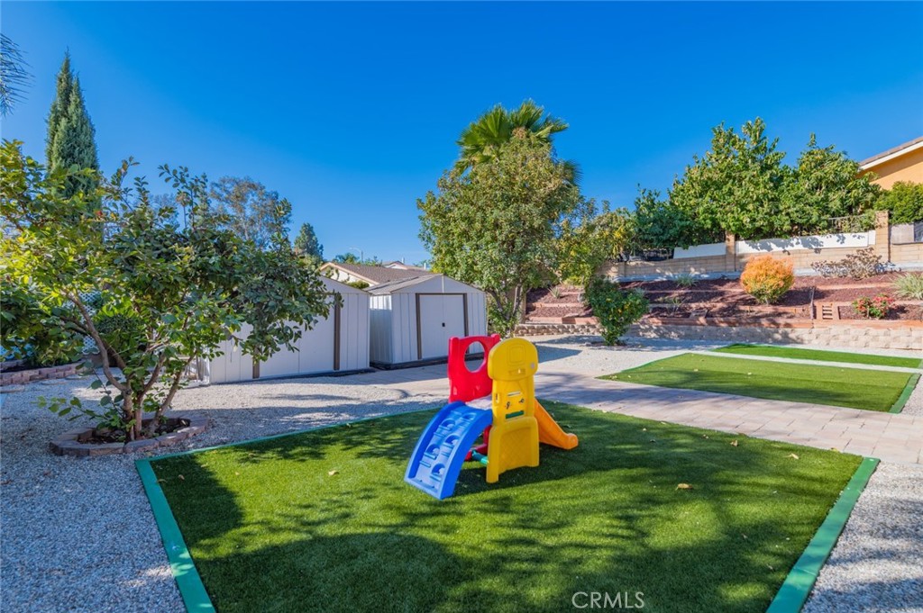 521 Avenida Presidio