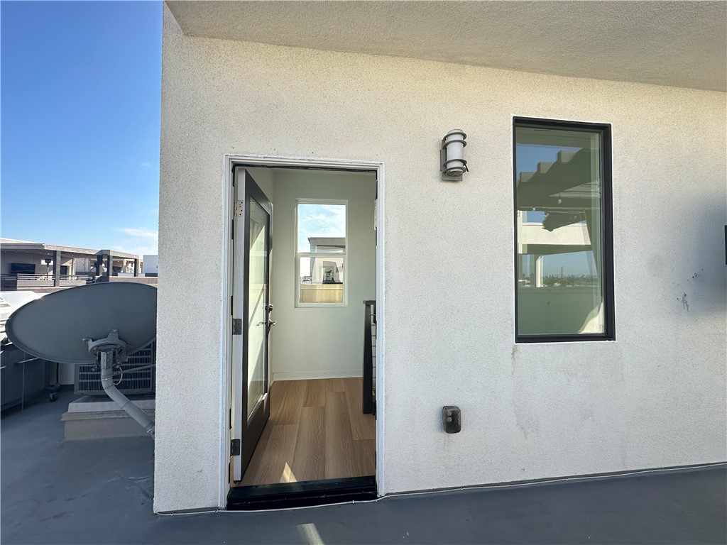 1654 Pomona Ave Avenue