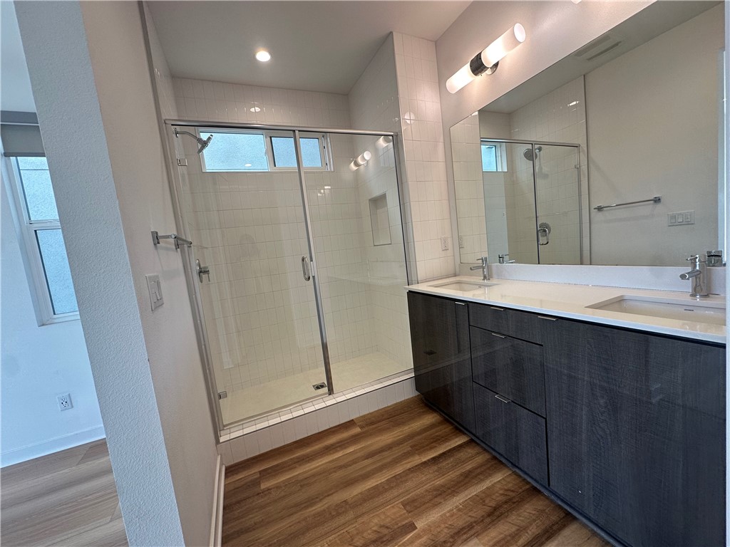 1654 Pomona Ave Avenue