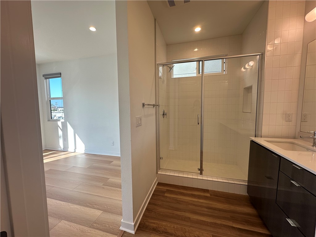 1654 Pomona Ave Avenue