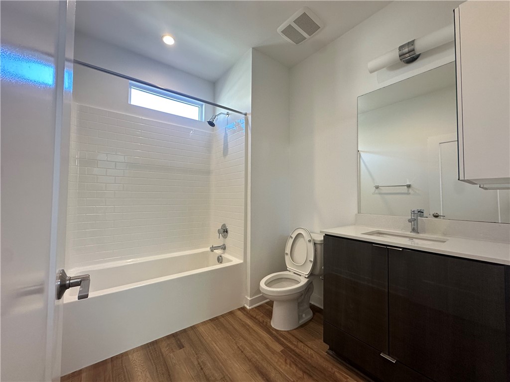 1654 Pomona Ave Avenue