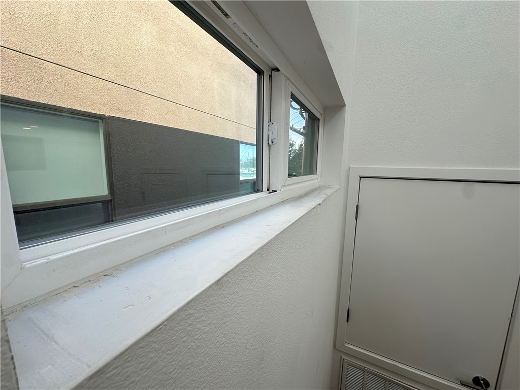 1654 Pomona Ave Avenue