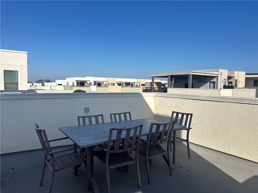 1654 Pomona Ave Avenue