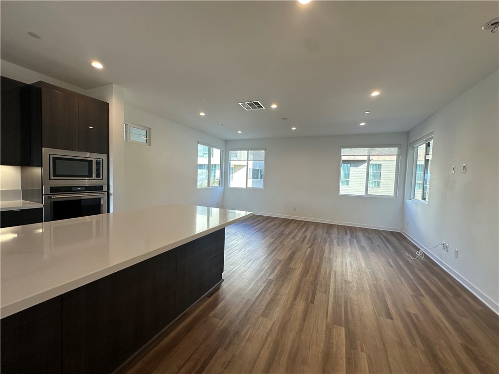 1654 Pomona Ave Avenue