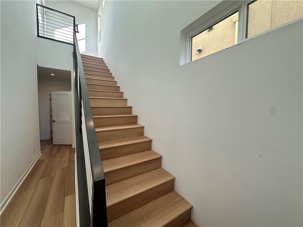 1654 Pomona Ave Avenue