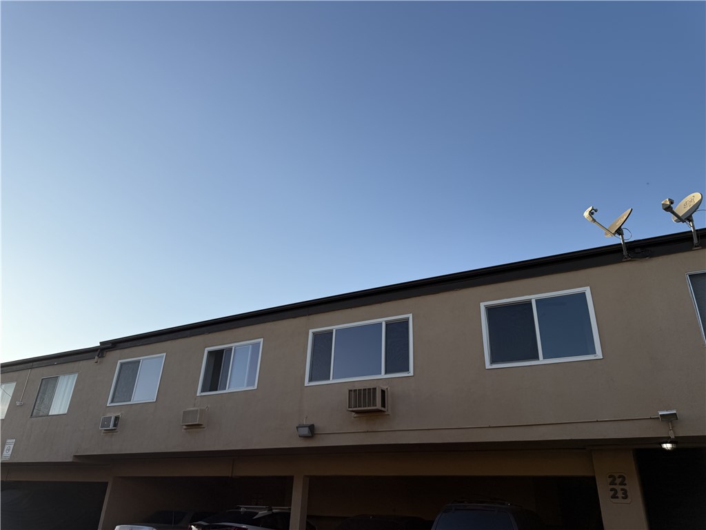 3000 Vineland Avenue 23