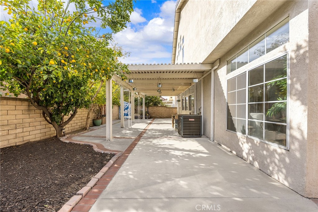 13931 Ravenwood Drive