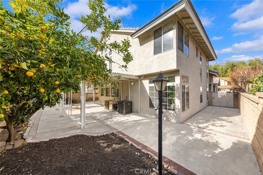 13931 Ravenwood Drive