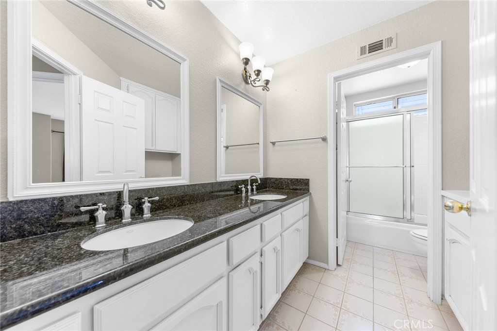 13931 Ravenwood Drive