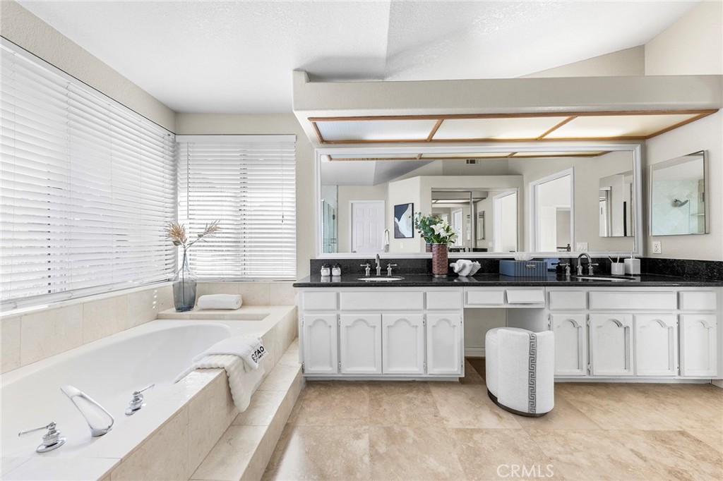 13931 Ravenwood Drive