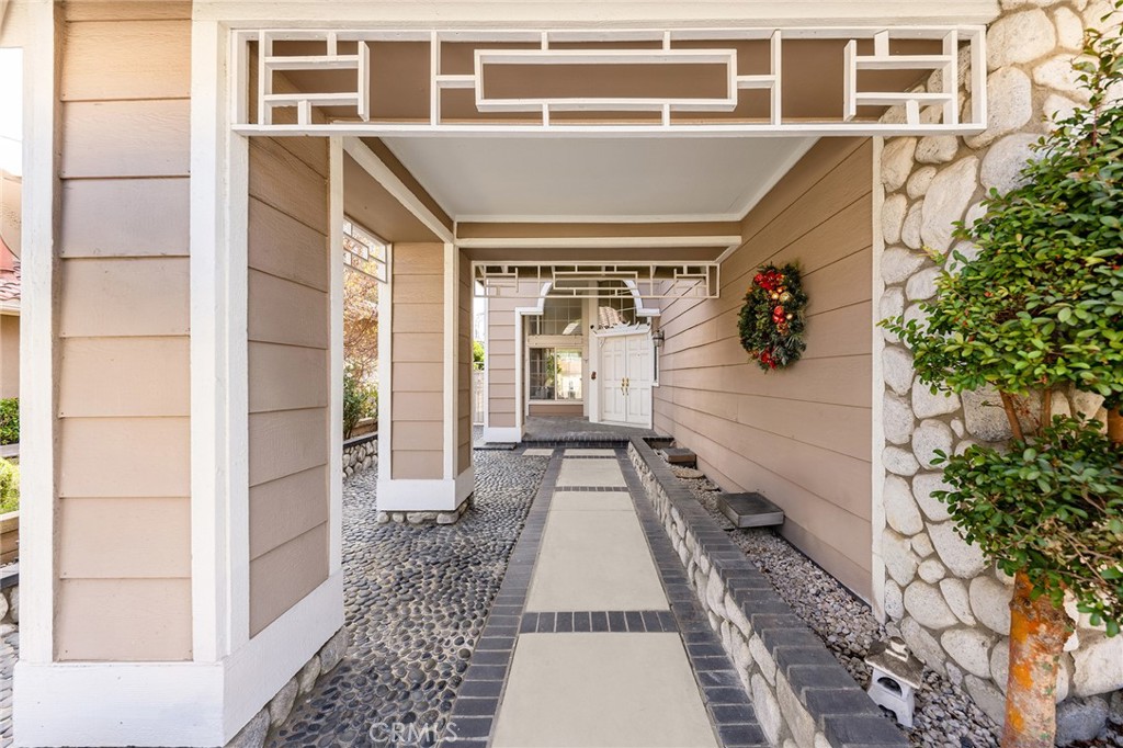 13931 Ravenwood Drive