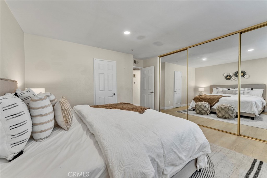 1120 Cleghorn Drive F