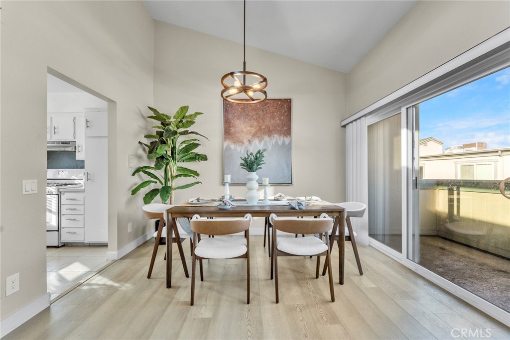 1120 Cleghorn Drive F