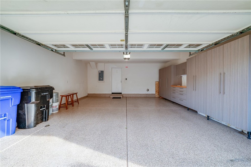 8011 City View Place