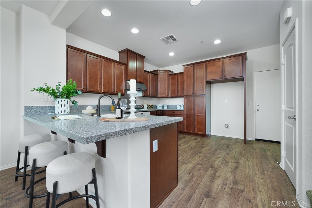 8011 City View Place